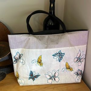Embroidery buttery tote